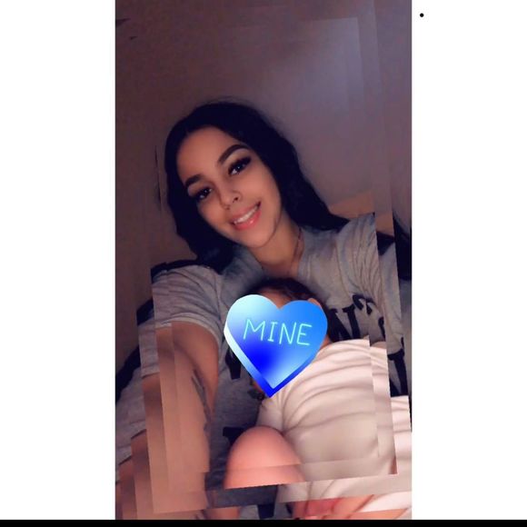 Meet your Posher, Alexia - Picture 1 of 1